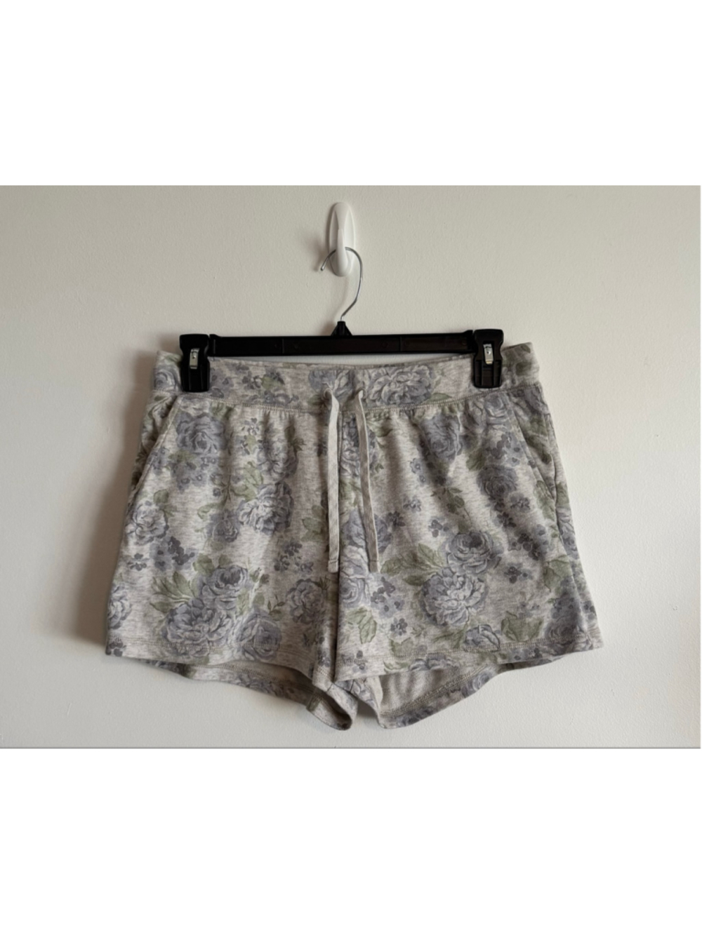 Women's Old Navy Floral Shorts Size L Grey Blue Drawstring Lounge